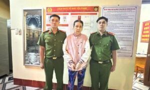 “Vừa trông nhà, vừa ‘khoắng’ két”: Nữ giúp việc trộm gần 300 triệu đồng ở Cao Xanh sa lưới sau 1 ngày – Tin Nóng