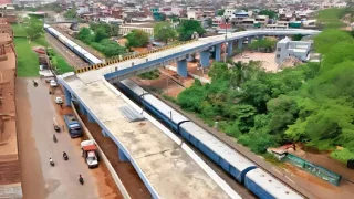 7 kỹ sư bị đình chỉ vì xây cầu vượt cua 90 độ