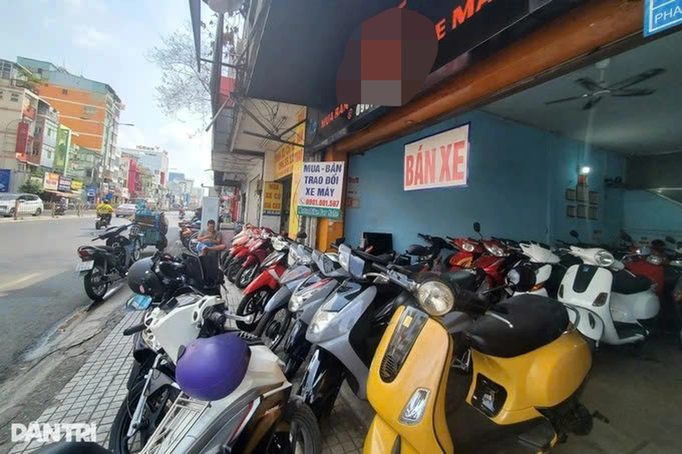 Một cửa hàng kinh doanh xe máy cũ trên đường Phan Đăng Lưu (TP Hồ Chí Minh) (Ảnh: Xuân Trường).