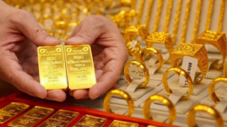 Giá vàng hôm nay 6/6: Lao dốc thẳng đứng, ‘bốc hơi’ gần 140 USD/ounce