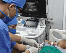 Kích hoạt báo động đỏ toàn viện, Bệnh viện Việt Nam – Thụy Điển Uông Bí cứu sống 2 bệnh nhi đa chấn thương sau tai nạn giao thông nghiêm trọng