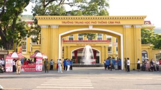 Kỷ luật 3 cán bộ trong vụ giám thị hỗ trợ thí sinh làm bài thi ở Quảng Ninh